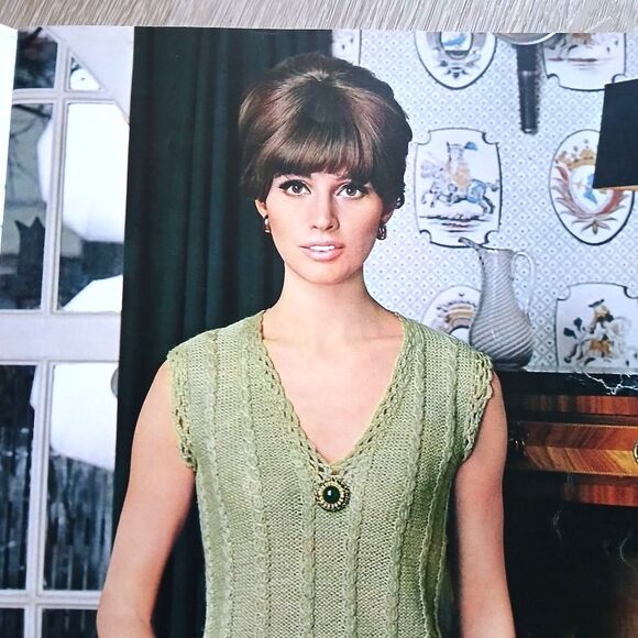 Vintage 60's Reynolds Yarns Fashions in La Concha Magazine Knitting Sweater Vest - Picture 6 of 9